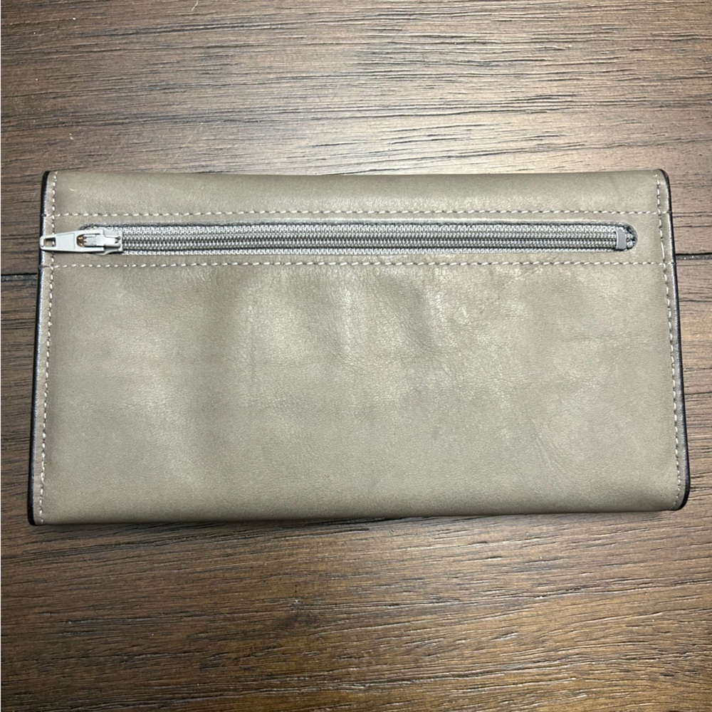 Amity Wallet (Trim Clutch )NWOT - Picture 5 of 5